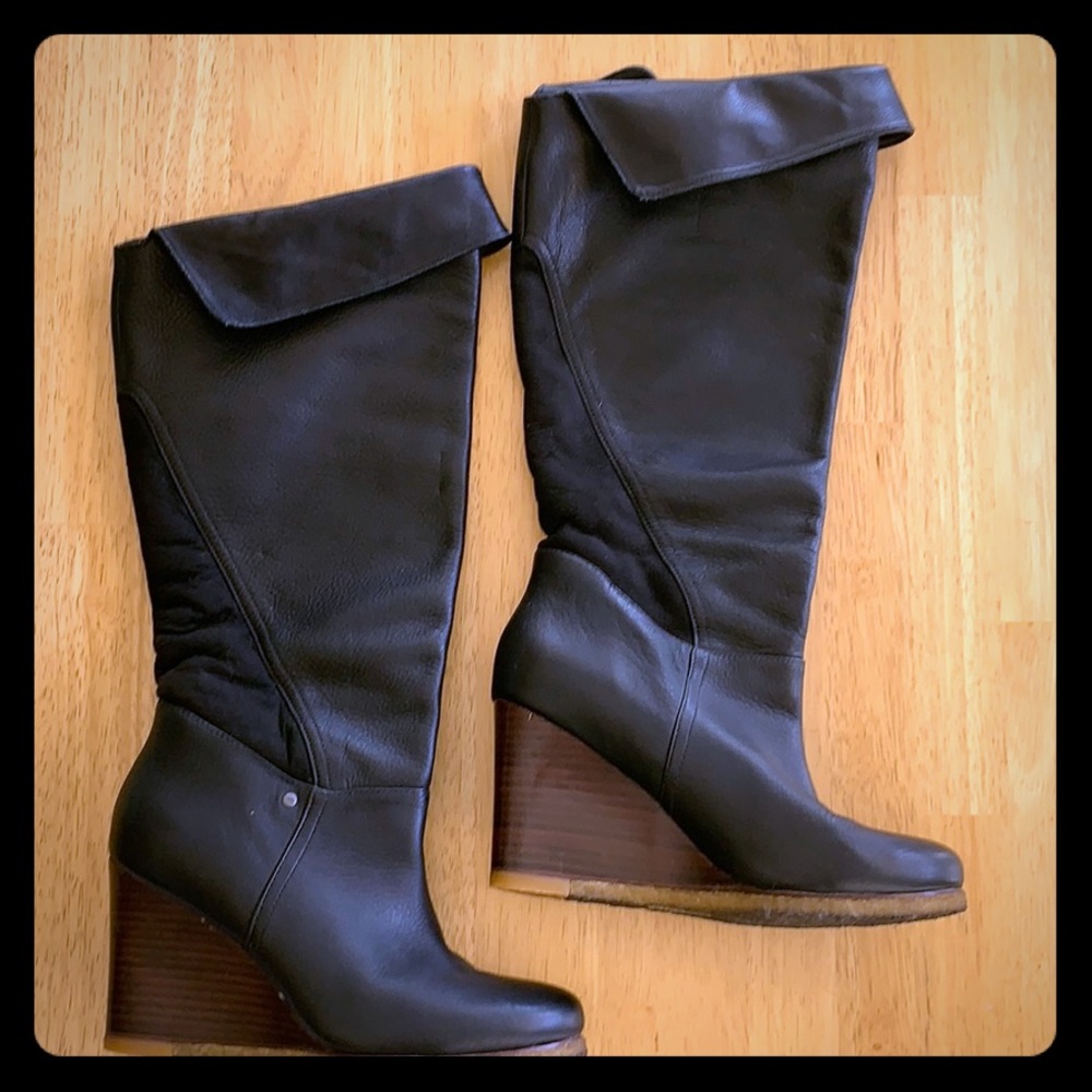 Ugg high wedged black leather boot